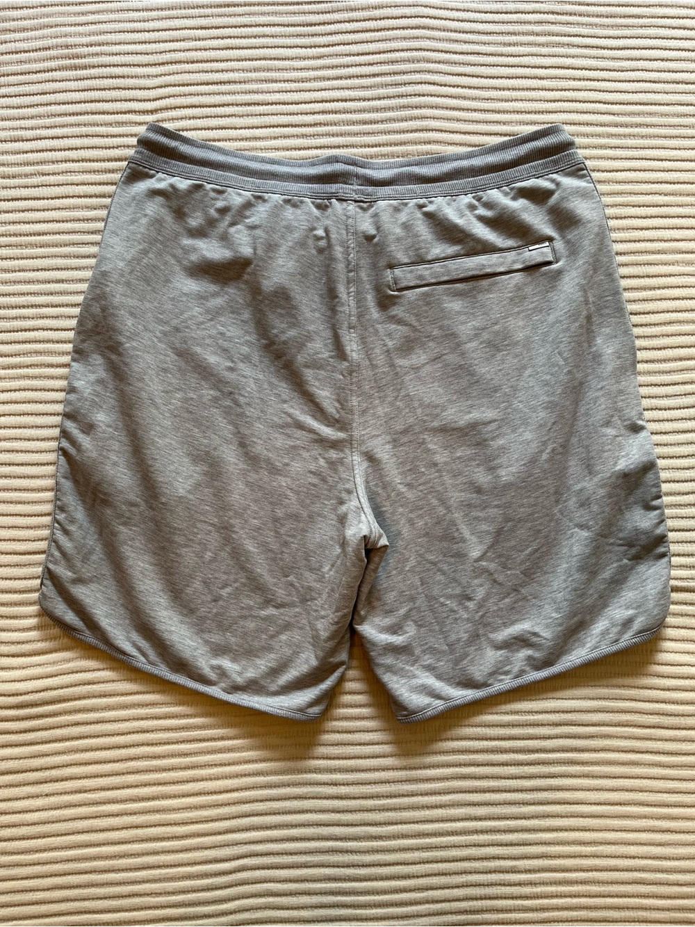 Men's Vuori Drawstring Shorts - Picture 2 of 7